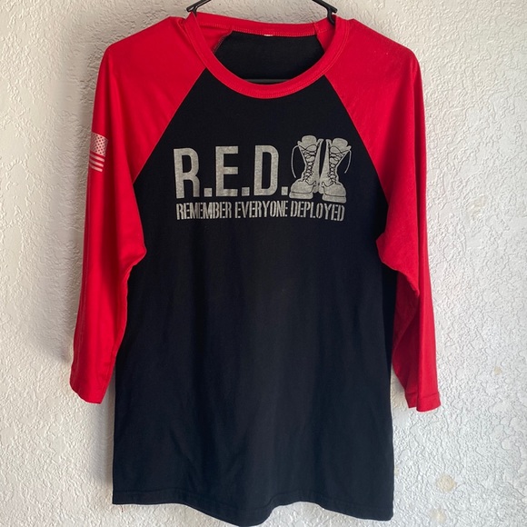 R.E.D. Remember Everyone Deployed 3/4 Sleeve Black & Red T- Shirt Size S-M - Picture 1 of 5